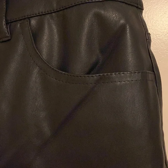 Pants - Picture 5 of 10